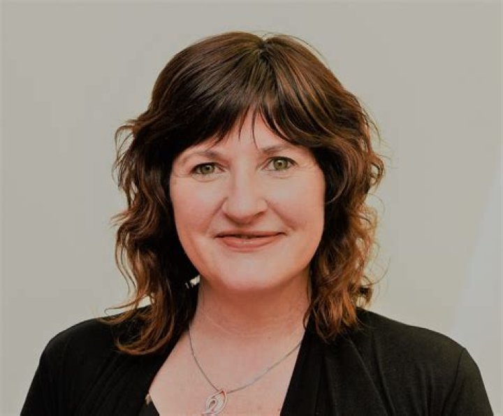 Biography Lorna Watson