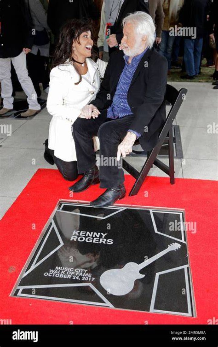 How Kenny Rogers Met His Wife Wanda Miller