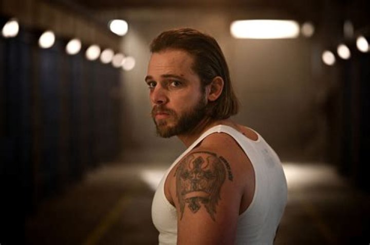 Max Thieriot photo 2 of 640 pics, wallpaper photo 468982 ThePlace2