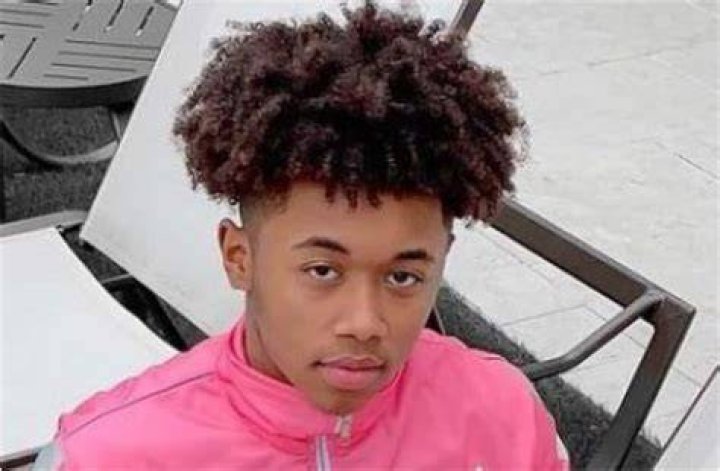 Smooth Gio Bio, Age, Net Worth, Height, Single, Nationality, Facts